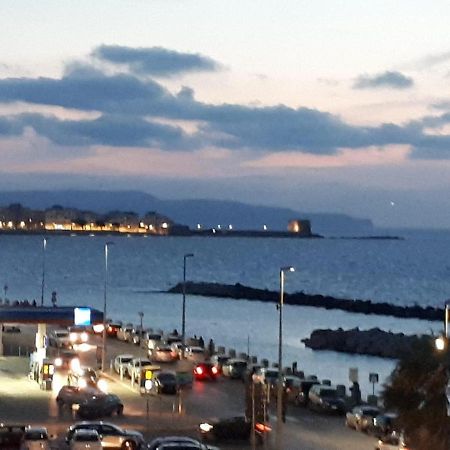 Brezza Di Tramontana Apartment Trapani Luaran gambar