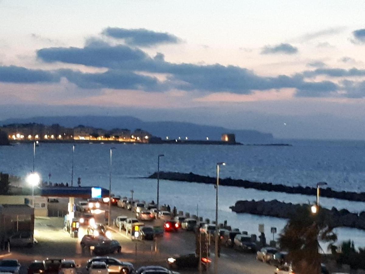 Brezza Di Tramontana Apartment Trapani Luaran gambar